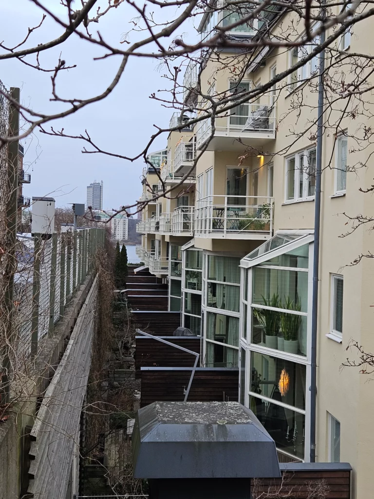 Balkong- och fönsterrenovering