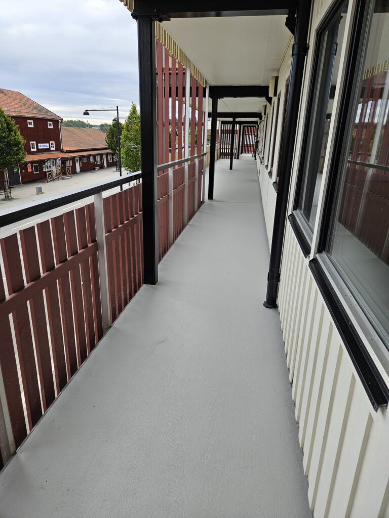BRF i Gnesta. Renovering av golv samt loftbalkonger